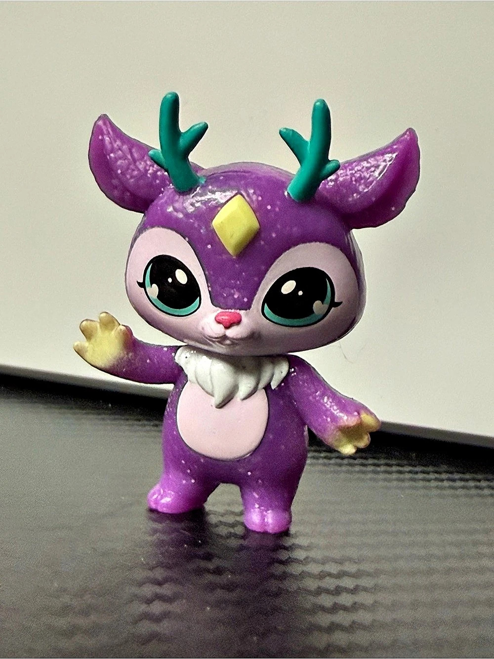 Moose Toys Magic Mixies Mixlings Gexi Purple Figure